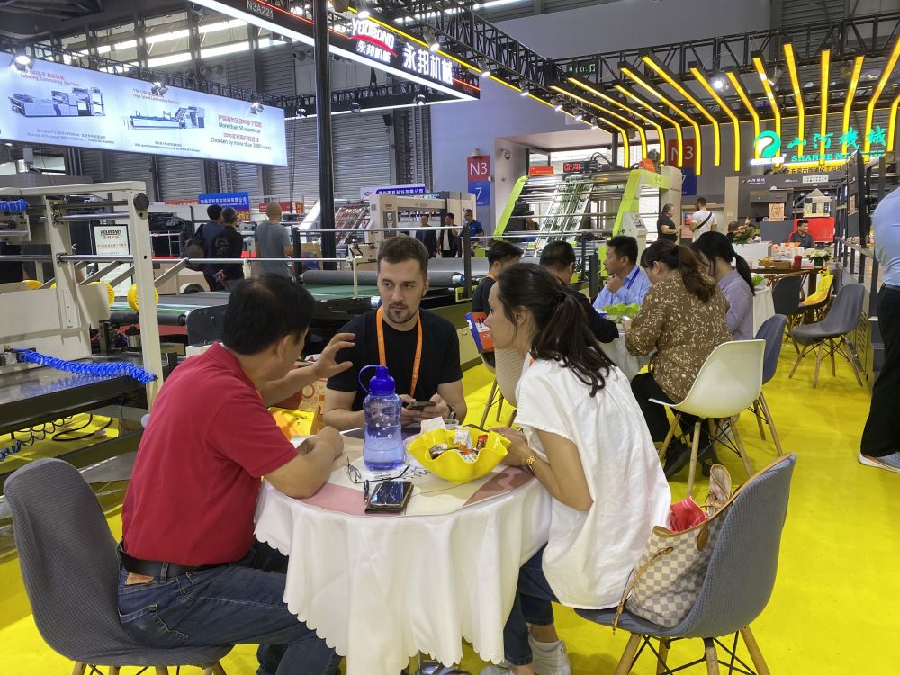 Txais tos kom pom peb tus qauv tshiab digital cutters ntawm Guangzhou Fair (3)